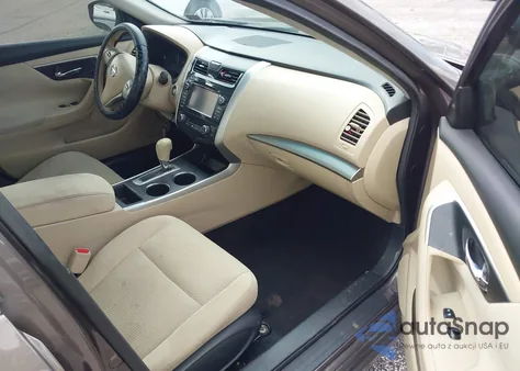 2015 Nissan Altima 2.5 Sv z USA, uszkodzony, nr VIN 1N4AL3AP9FC243263